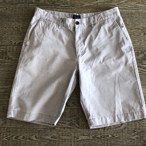 Men’s GAP Khakis Gray Shorts Size 34